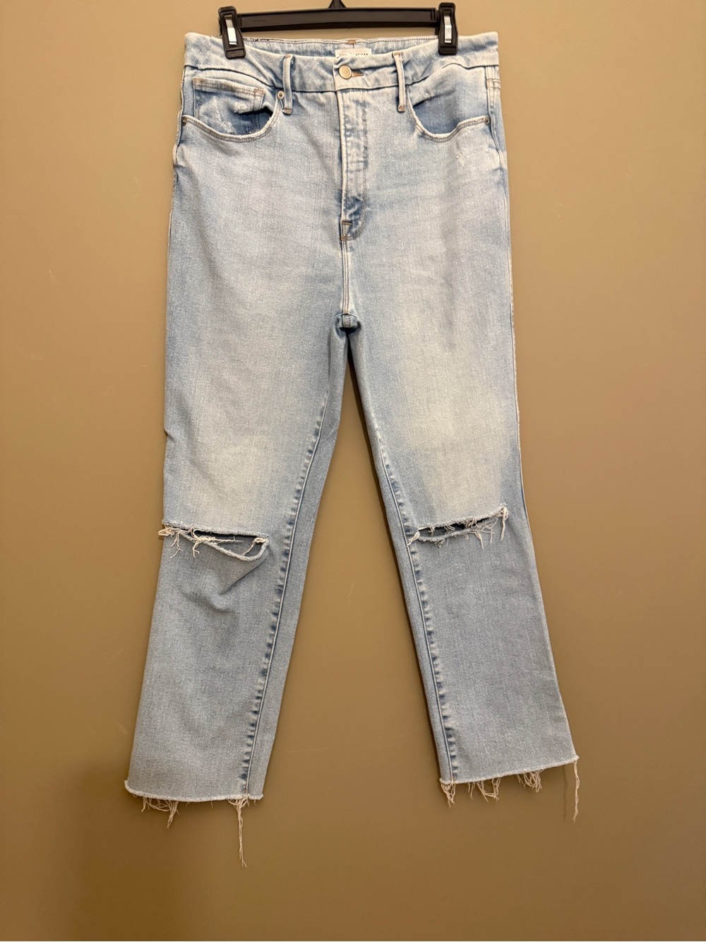 Good American Good Curve Distressed Jeans